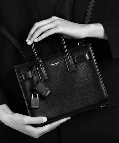 borsa sac de jour ysl storia|saint laurent sac de jour.